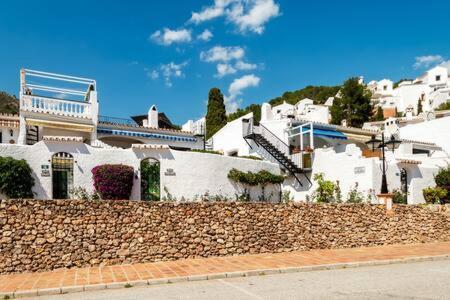 Hermosa casa con terraza e increíbles vistas al mar y la montaña Nerja Exterior foto