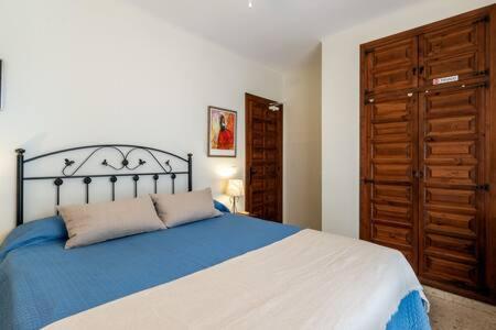 Hermosa casa con terraza e increíbles vistas al mar y la montaña Nerja Exterior foto